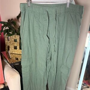 Women’s Linen Green Cargo Pants